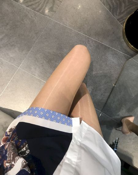 善良的女秘书的目的免费_720在线观看
