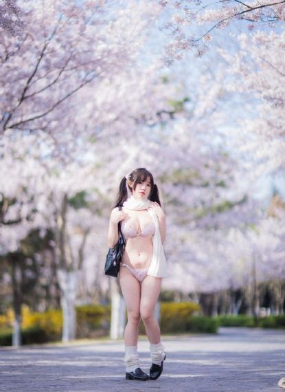 光影下的少女_720超清免费观看