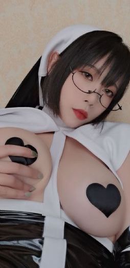 爱欲在线_短视频完整无删减版